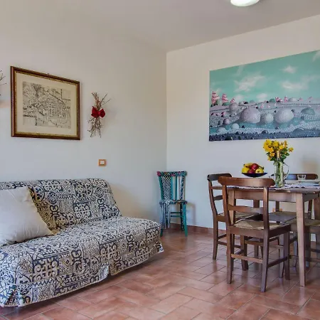 Σπίτι διακοπών Scenic Holiday In With Pool *