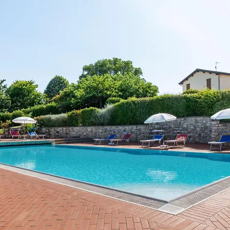 Σπίτι διακοπών Scenic Holiday In With Pool *