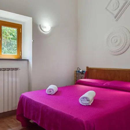 Scenic Holiday In With Pool * Γκούμπιο